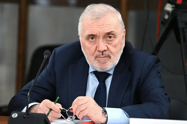 Mkurugenzi wa zamani wa Wizara ya Ulinzi ya Urusi alipata rushwa ya milioni 50 za ruble