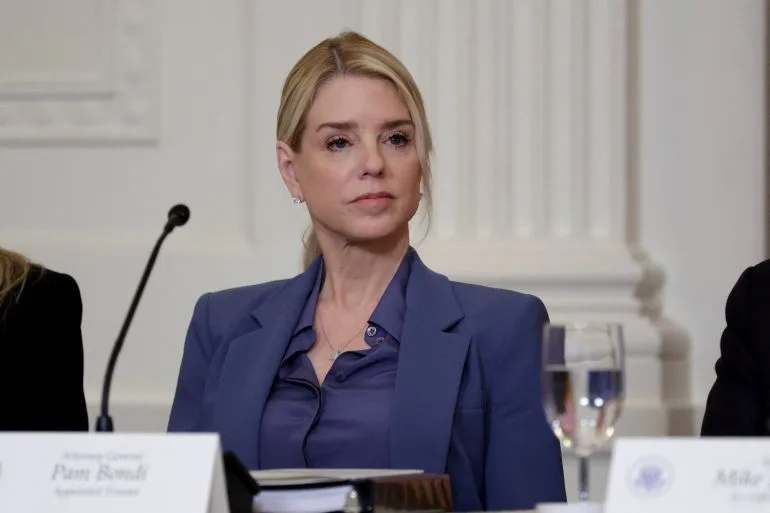 Pam Bondi Aitishwa Kushuhudia Uchunguzi wa Epstein
