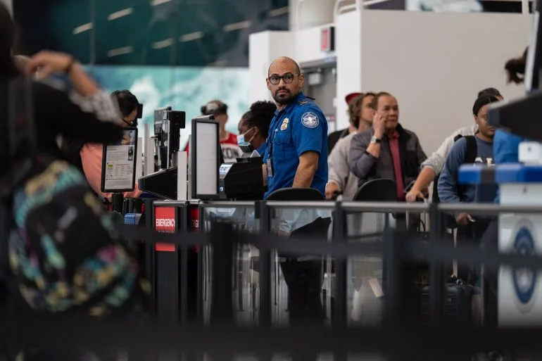 Republican Block Bill to Pay Airport Workers Amid Travel Delays