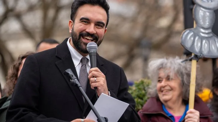 Siku 100 za Mamdani: Mashimo ya Barabara, Utunzaji wa Watoto na Sera za Gharama Nafuu