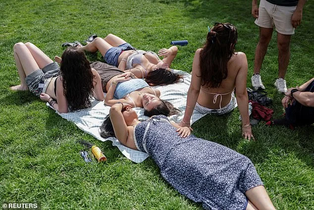 Heatwave alert: East Coast swelters amid unseasonable heat