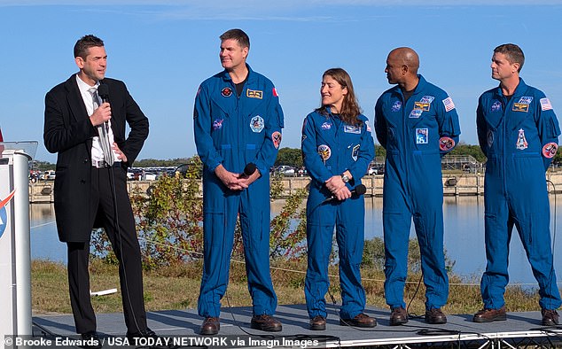Trump praises Artemis II crew after historic Mars mission success.