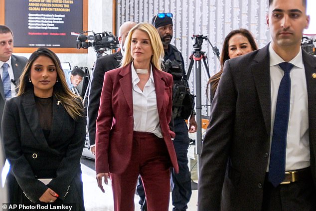 Former AG Bondi Testifies That Ghislaine Maxwell Deserves Death in Prison